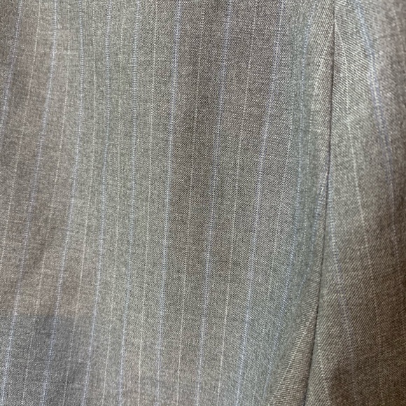 Men’s Banana Republic Pinstripe Trousers - Picture 7 of 8